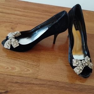 White House Black market black satin heels 9.5
